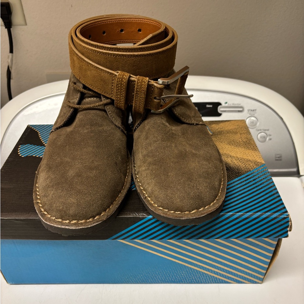 Gotcha Brown Suede Men's Shoes With Johnson and Murphy Belt Bundle